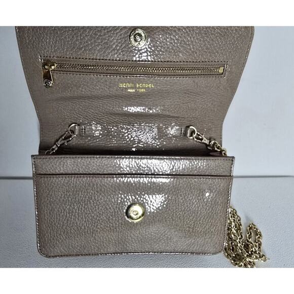 Henri Bendel Taupe Patent Leather Crossbody Bag Wallet On A Chain Clutch - Picture 8 of 16